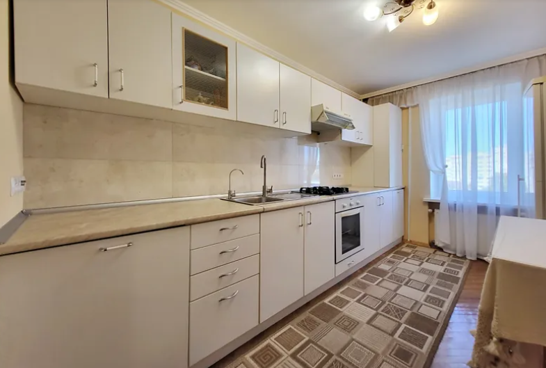 Продаж просторої 5-кімнатної квартири, фото 1 Продаж просторої 5-кімнатної квартири, фото 1