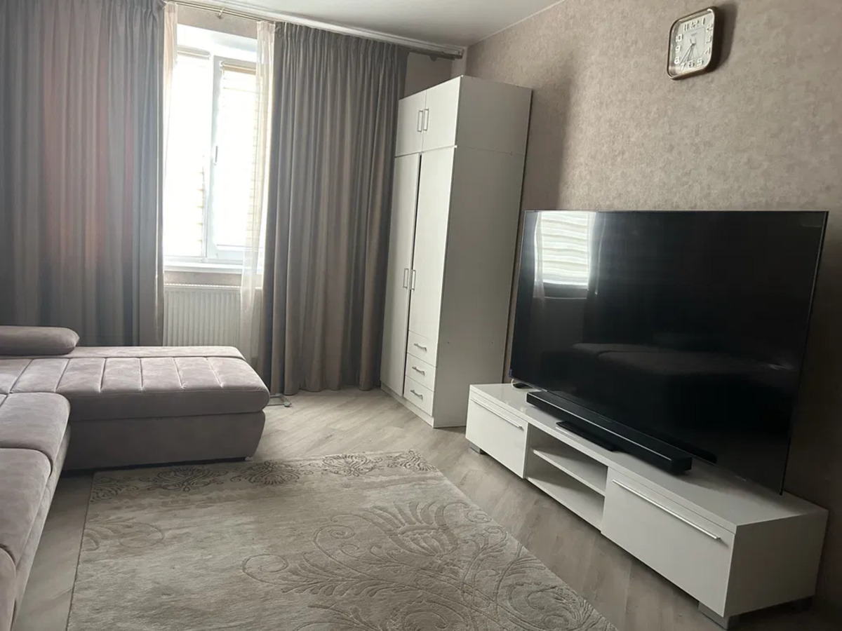 Продаж 4-кімнатної квартири фото 1 Продаж 4-кімнатної квартири фото 1