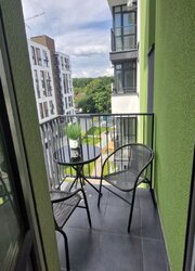 ������ 1� �������� 46 ��. �., �� Forest Home ���� 12