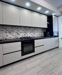 ������ 1� �������� 46.5 ��. �., �� ������������ ���� 8