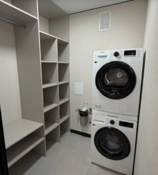 ������ 2� �������� 66.9 ��. �., �� Forest Home ���� 16