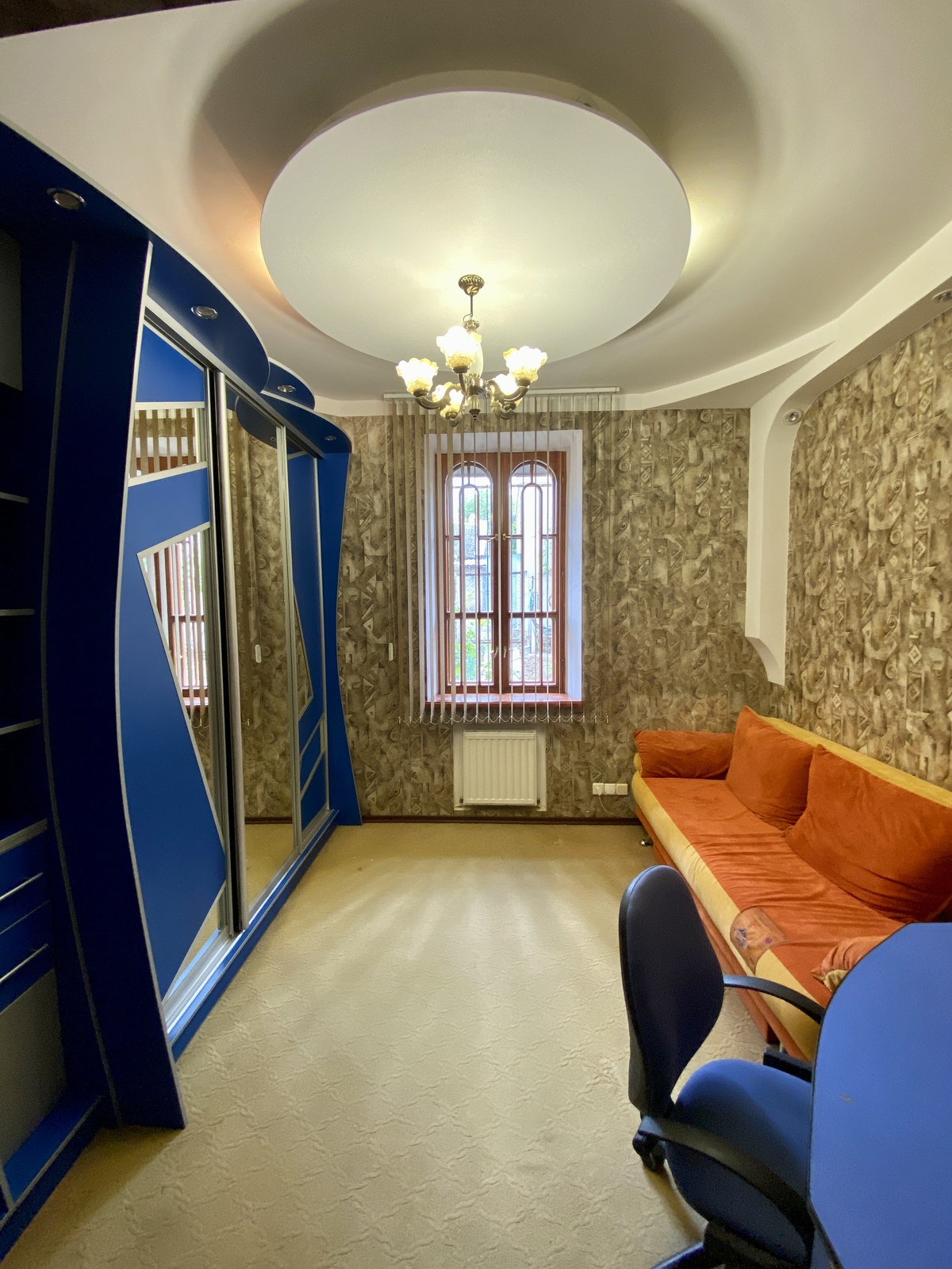 Продаж трикімнатного Жилкопа з ділянкою землі в центрі міста. фото 1 Продаж трикімнатного Жилкопа з ділянкою землі в центрі міста. фото 1