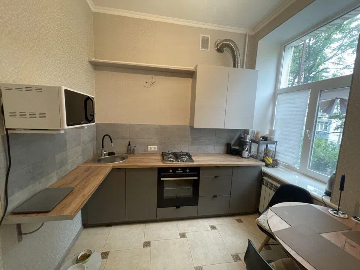 Продам квартиру в центрі фото 1 Продам квартиру в центрі фото 1