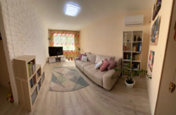 Продаю трехкомнатную квартиру по Мира фото 1 Продаю трехкомнатную квартиру по Мира фото 1