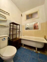 Продаж двокімнатної квартири під ремонт фото 7 Продаж двокімнатної квартири під ремонт фото 7