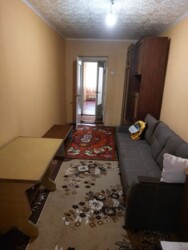 Квартира 2-х кімнатна ,2 поверх пятиповерхівки,в середині будинку. фото 1 Квартира 2-х кімнатна ,2 поверх пятиповерхівки,в середині будинку. фото 1