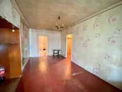 Продаж двокімнатної квартири під ремонт фото 1 Продаж двокімнатної квартири під ремонт фото 1