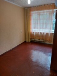 Квартира 2-х кімнатна ,2 поверх пятиповерхівки,в середині будинку. фото 3 Квартира 2-х кімнатна ,2 поверх пятиповерхівки,в середині будинку. фото 3