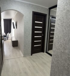 Продам 1 к/к Космонавтів. фото 1 Продам 1 к/к Космонавтів. фото 1