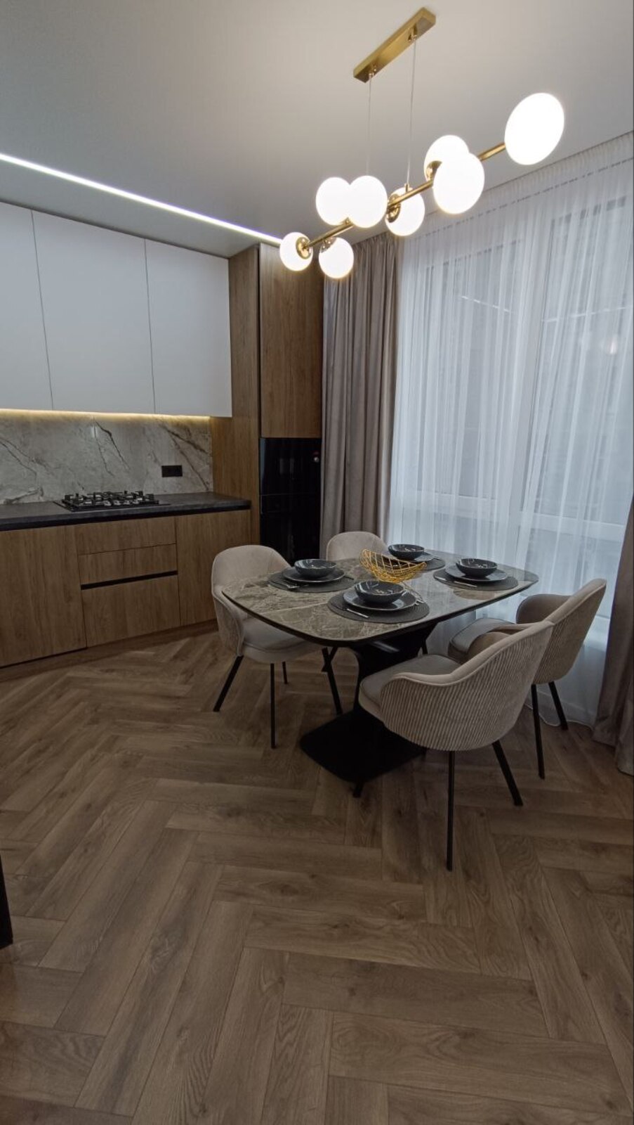 Продається квартира Івано-Франківська, Івано-Франківськ, Центр фото 1 Продається квартира Івано-Франківська, Івано-Франківськ, Центр фото 1