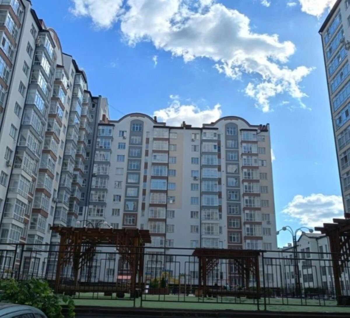 Продається квартира Івано-Франківська, Івано-Франківськ, Центр, Височана С. вул. фото 1 Продається квартира Івано-Франківська, Івано-Франківськ, Центр, Височана С. вул. фото 1