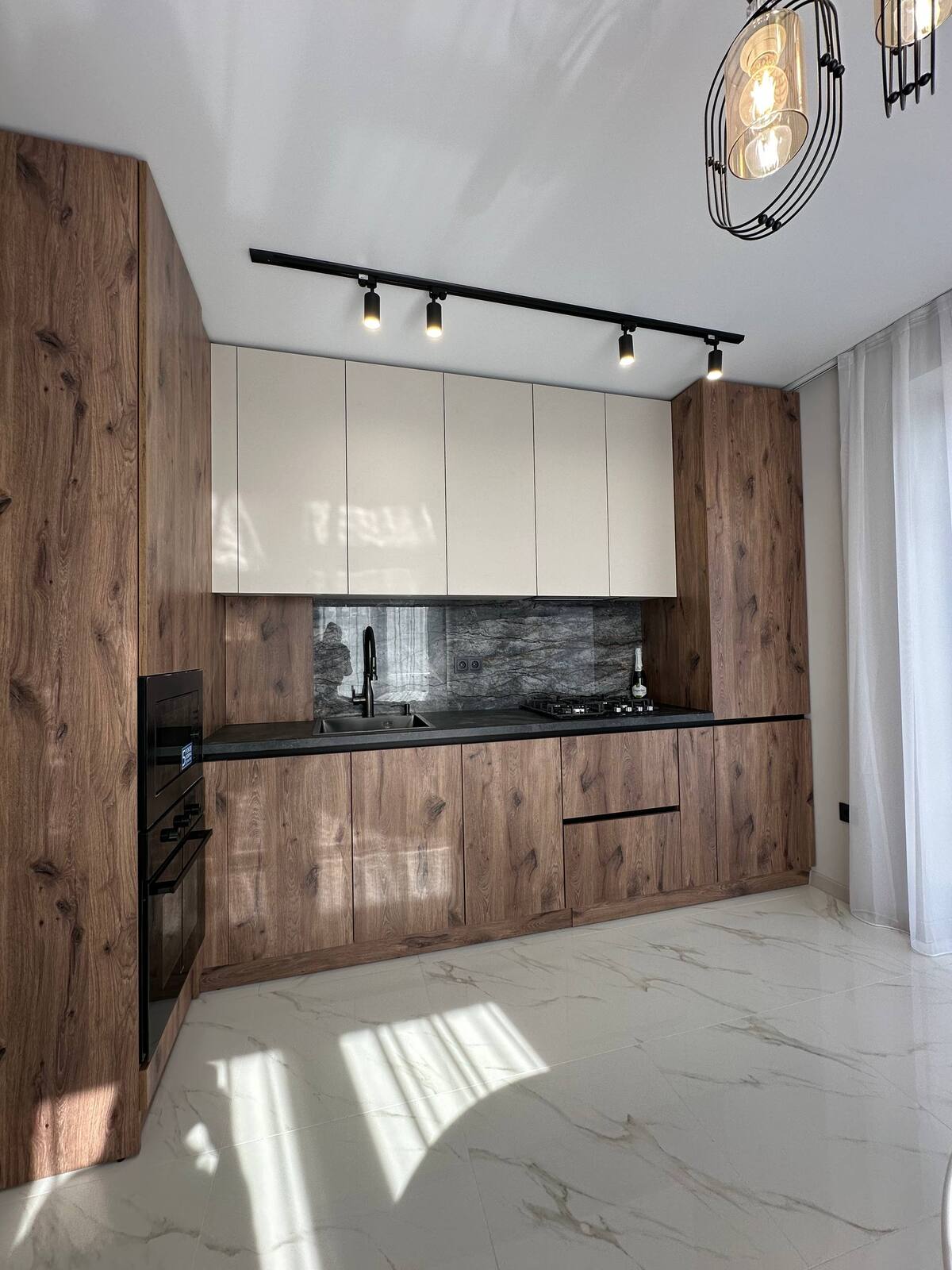 ��������� �������� 24 ������, ��������, �����-��������� ����, �����-���������� ���� 1