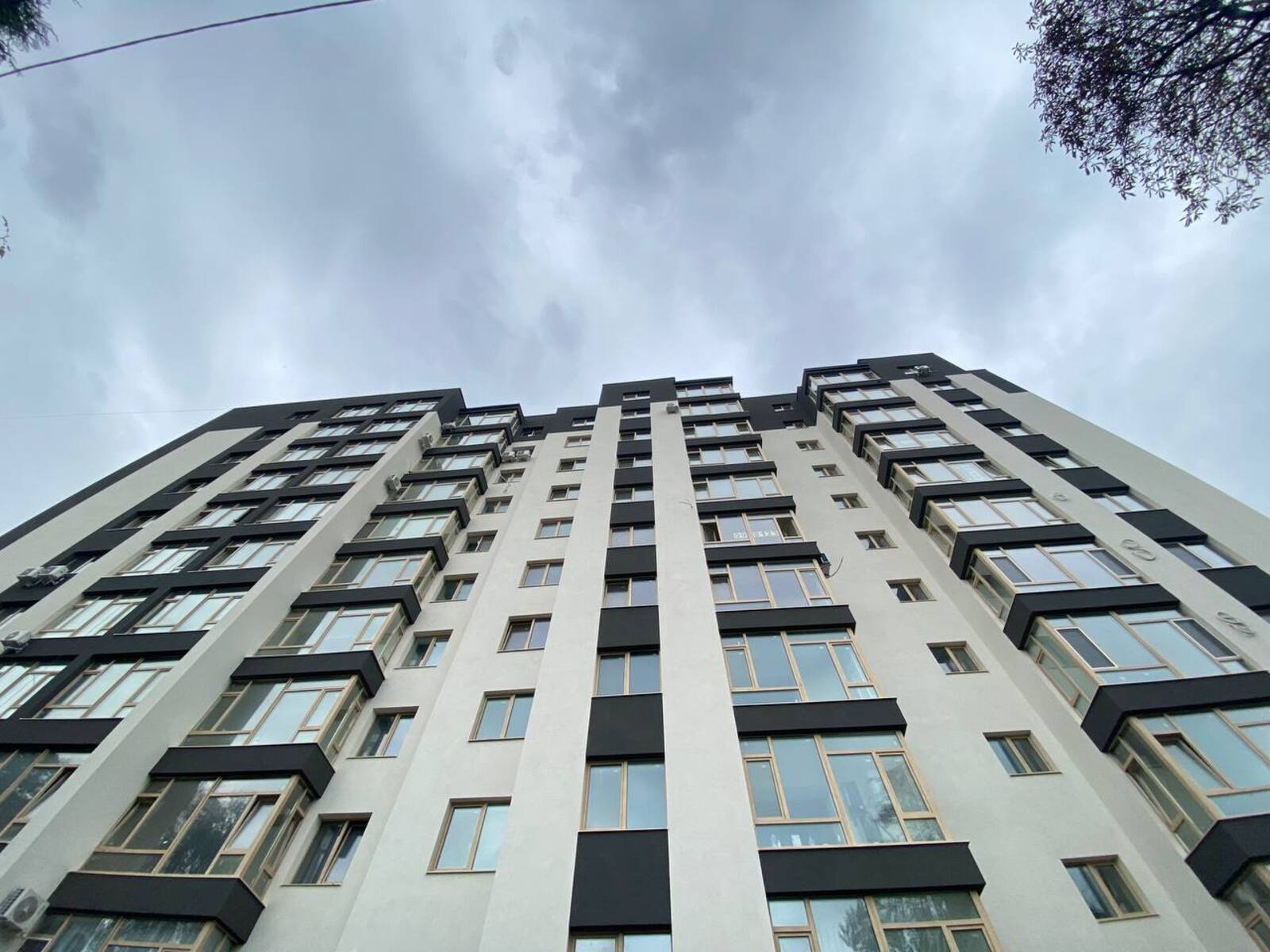 Продається квартира Івано-Франківська, Івано-Франківськ, Центр, Волошина А. вул., 2 фото 1 Продається квартира Івано-Франківська, Івано-Франківськ, Центр, Волошина А. вул., 2 фото 1