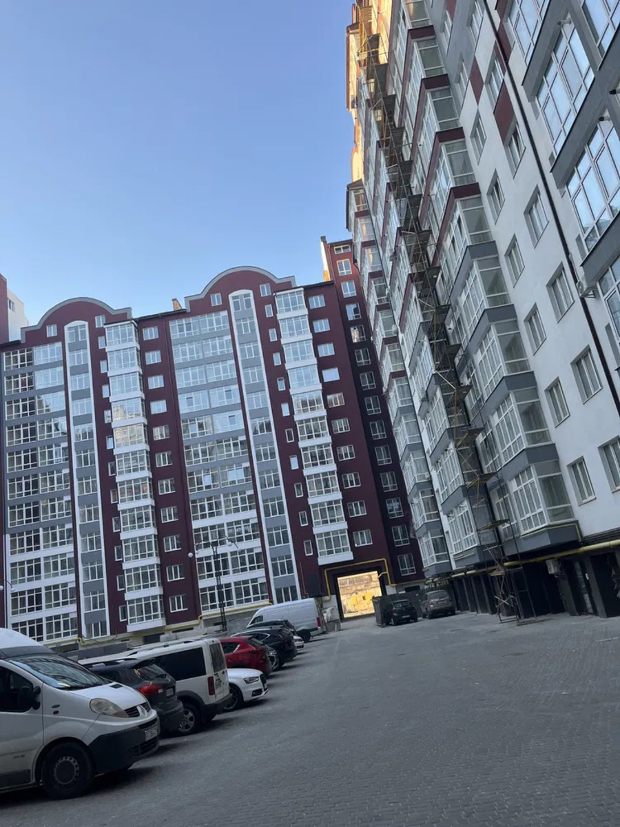 Продається квартира Івано-Франківська, Івано-Франківськ, Центр, Височана вул. фото 1 Продається квартира Івано-Франківська, Івано-Франківськ, Центр, Височана вул. фото 1