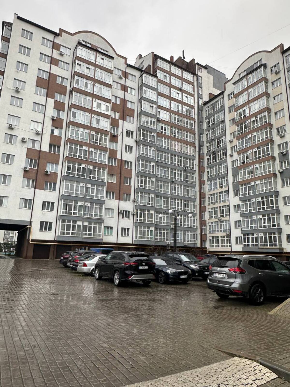 Продається квартира Івано-Франківська, Івано-Франківськ, Центр, Височана С. вул., 18 фото 1 Продається квартира Івано-Франківська, Івано-Франківськ, Центр, Височана С. вул., 18 фото 1
