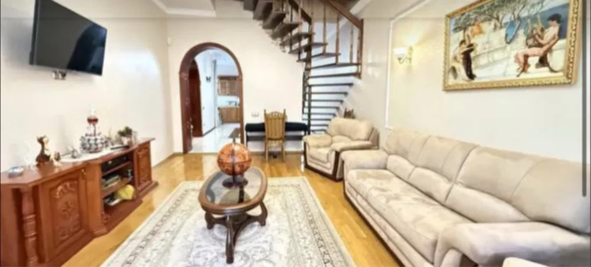 Продається квартира Івано-Франківська, Івано-Франківськ, Центр, Незалежності вул. фото 1 Продається квартира Івано-Франківська, Івано-Франківськ, Центр, Незалежності вул. фото 1