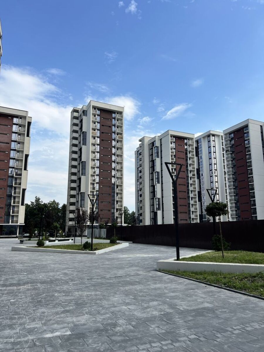 Продається квартира Івано-Франківська, Івано-Франківськ, Озеро, Ленкавського вул. фото 1 Продається квартира Івано-Франківська, Івано-Франківськ, Озеро, Ленкавського вул. фото 1