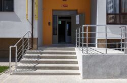1      2