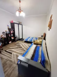 Продам трикімнатну квартиру з землею фото 1 Продам трикімнатну квартиру з землею фото 1