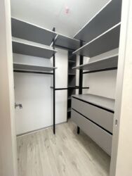  Taryan Towers,   !.  11