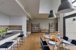   2502       Pechersk Hills.  8
