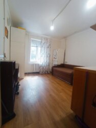 Продам гостинку (р-н Одеської) ремонт - меблі й техніка за 8000$ торг. фото 4 Продам гостинку (р-н Одеської) ремонт - меблі й техніка за 8000$ торг. фото 4