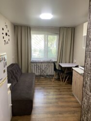 Продам гостинку у Харкові євроремонт - меблі та тахніка, повний фарш. фото 1 Продам гостинку у Харкові євроремонт - меблі та тахніка, повний фарш. фото 1