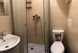 Продам простору студію біля метро Спортивна фото 4 Продам простору студію біля метро Спортивна фото 4