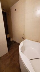 Продам 2-х кімнатну в центрі Харкова, будинок - пам'ятник архітектури! фото 2 Продам 2-х кімнатну в центрі Харкова, будинок - пам'ятник архітектури! фото 2