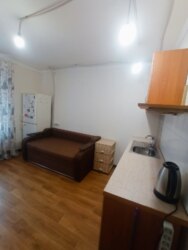 Продам гостинку (р-н Одеської) ремонт - меблі й техніка за 8000$ торг. фото 1 Продам гостинку (р-н Одеської) ремонт - меблі й техніка за 8000$ торг. фото 1