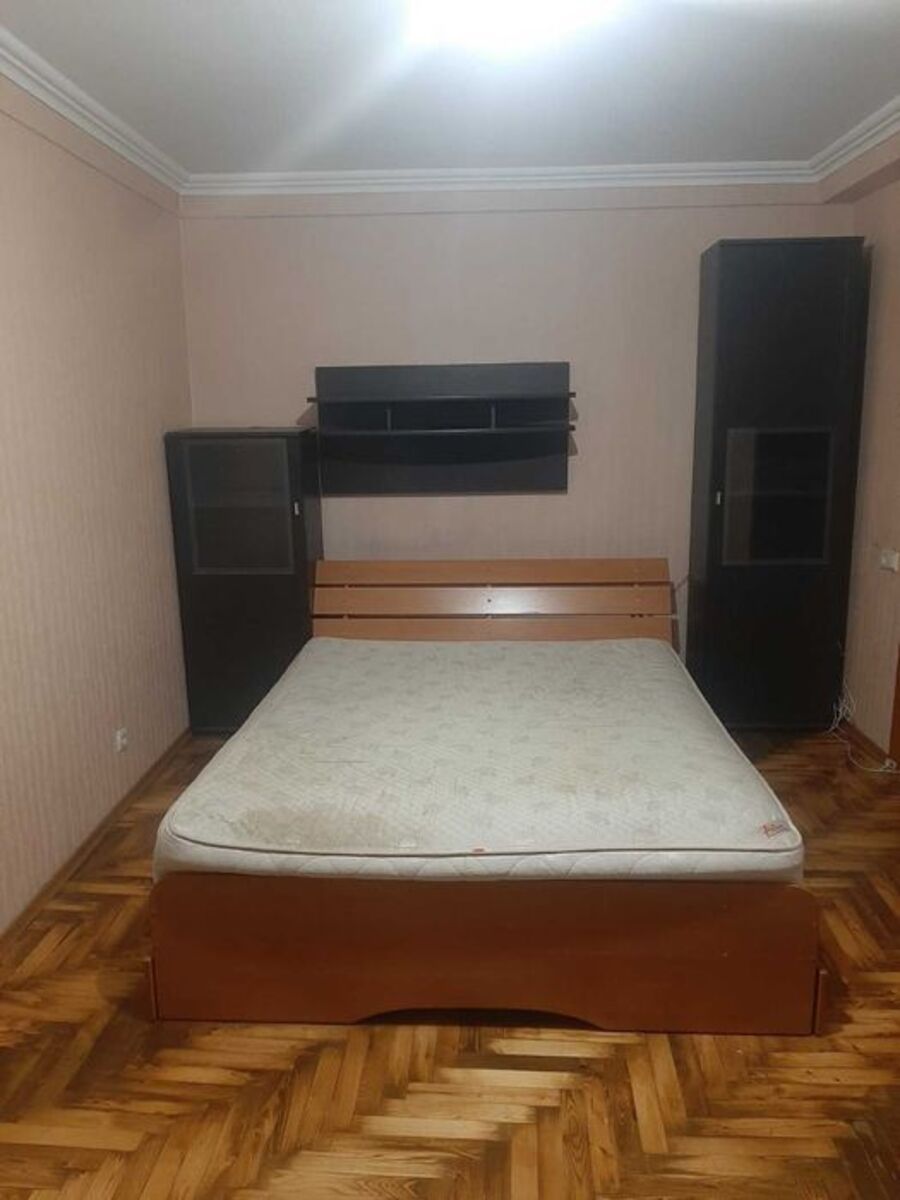 Продається 2-к квартира, 2/9 поверх фото 1 Продається 2-к квартира, 2/9 поверх фото 1