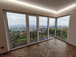 Продається квартира Далека, Ужгород, Закарпатська, Центр фото 1 Продається квартира Далека, Ужгород, Закарпатська, Центр фото 1