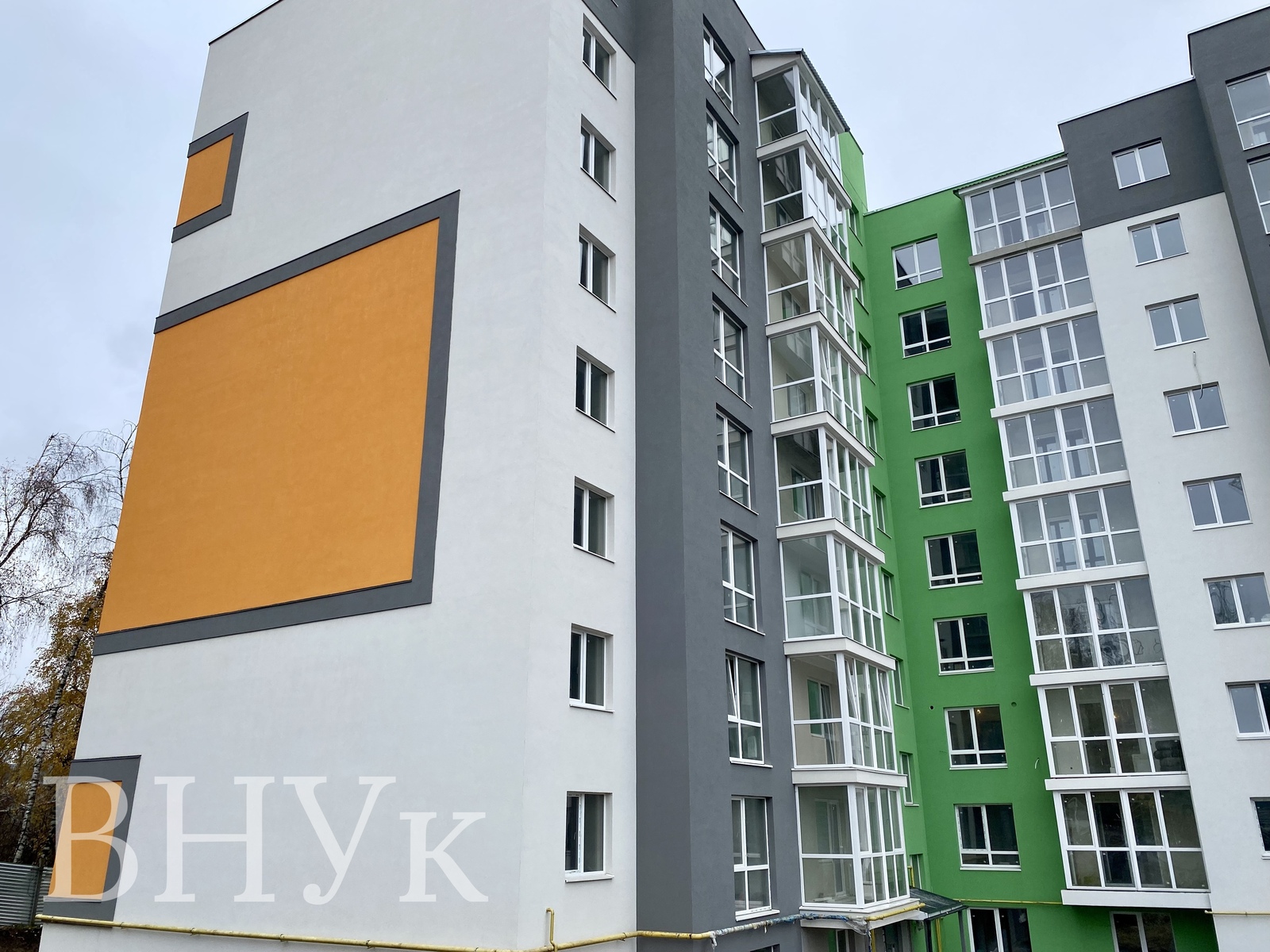 Продам простору трикімнатну квартиру фото 1 Продам простору трикімнатну квартиру фото 1