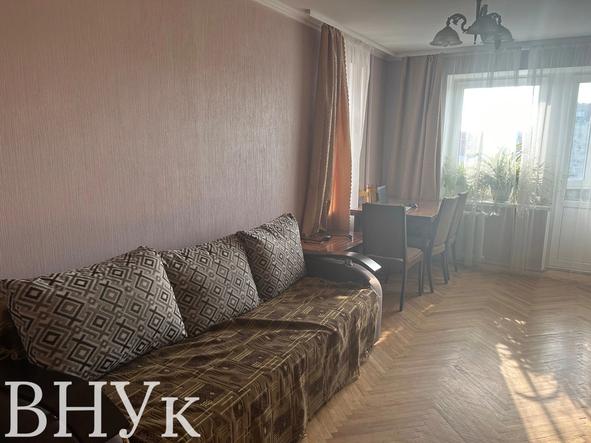 Продається 5к кімнатна квартира фото 1 Продається 5к кімнатна квартира фото 1