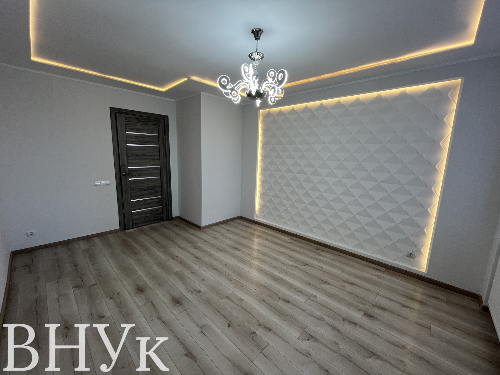 Простора 3-кімнатна квартира в самому серці міста! фото 1 Простора 3-кімнатна квартира в самому серці міста! фото 1