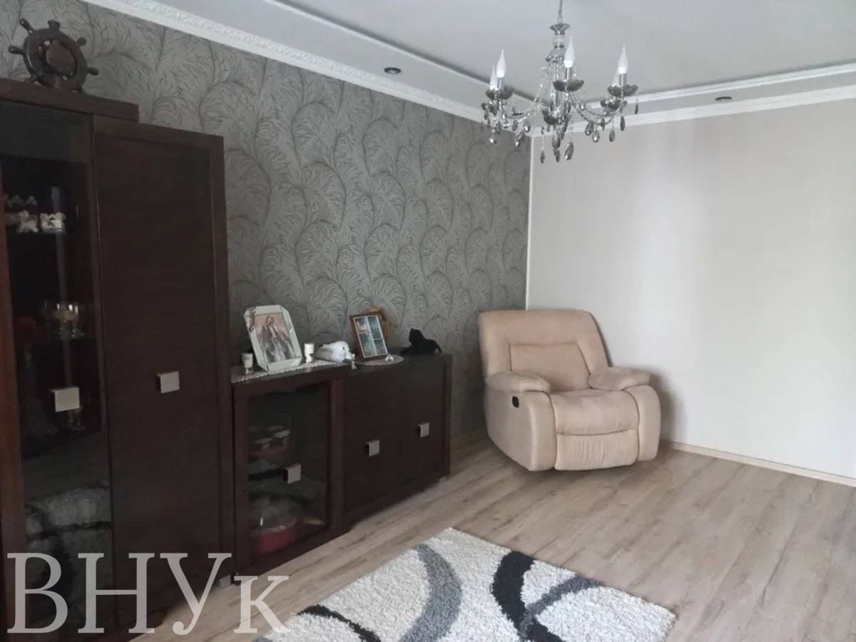 ������ 4-������� ��������, �� �������, �. �����-��������� ���� 1