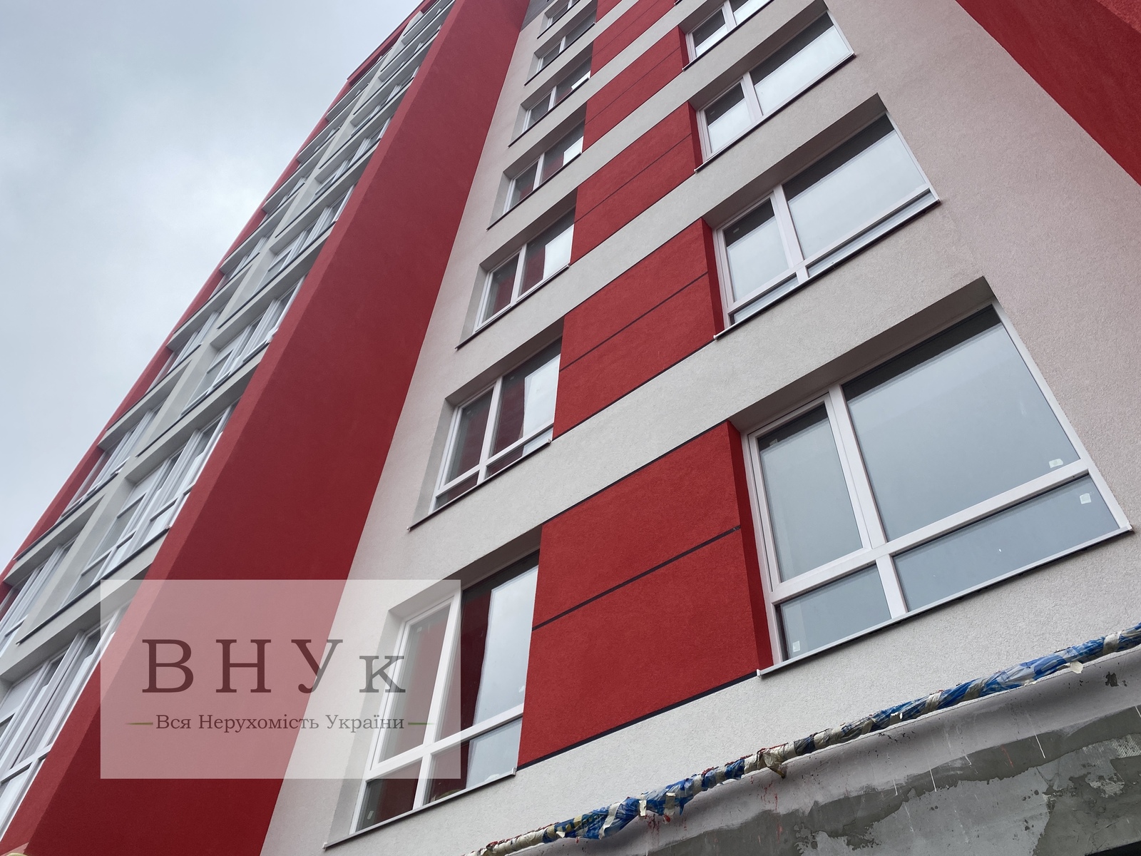 Продам двокімнатну квартиру з великою лоджією у кухні фото 1 Продам двокімнатну квартиру з великою лоджією у кухні фото 1