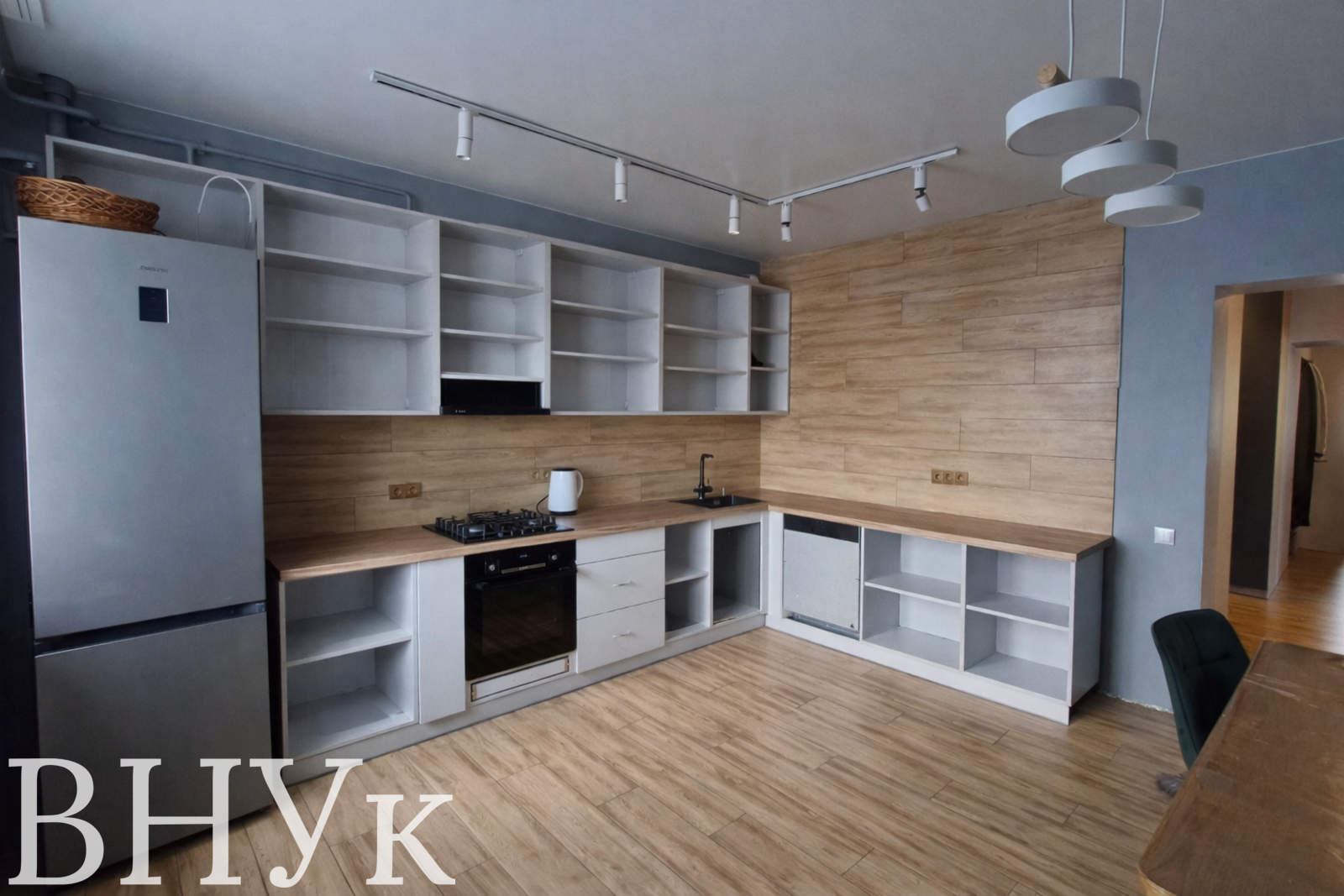 ������� 3-������� �������� � �������� � ������� � ����������� �� Caramel Residence ���� 1