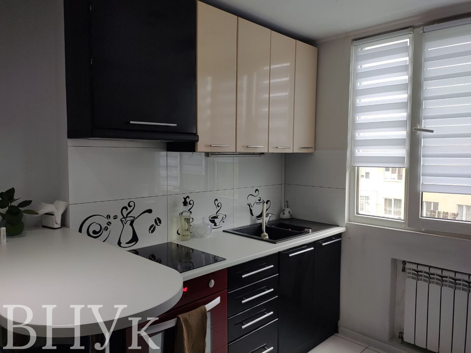 Продаж 3 кімнатної квартири по вулиці Максимовича фото 1 Продаж 3 кімнатної квартири по вулиці Максимовича фото 1
