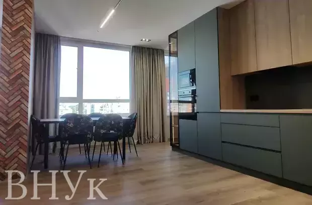Продаж 4к квартири 101 кв. м на вул. Торговиця 19 фото 1 Продаж 4к квартири 101 кв. м на вул. Торговиця 19 фото 1