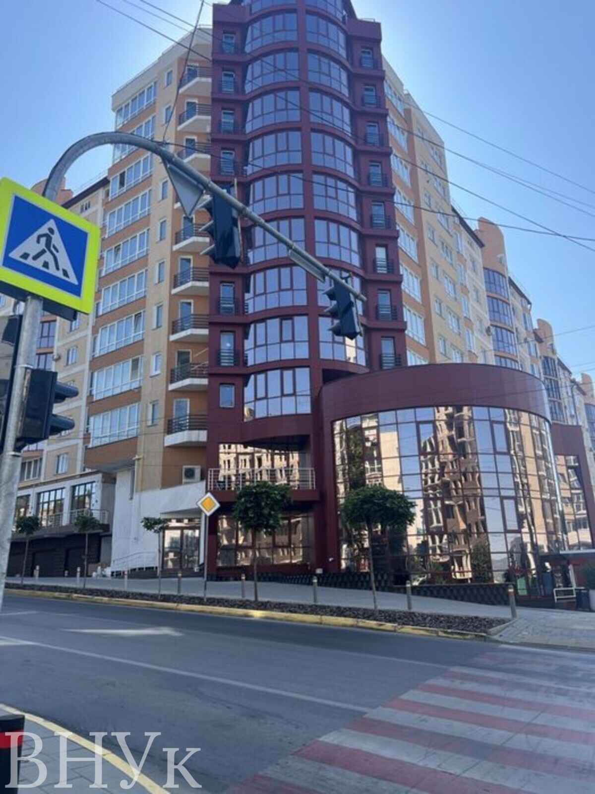 �������� 3-������� �������� 118 �² � ��������� �� ���. ����� ������� ���� 1