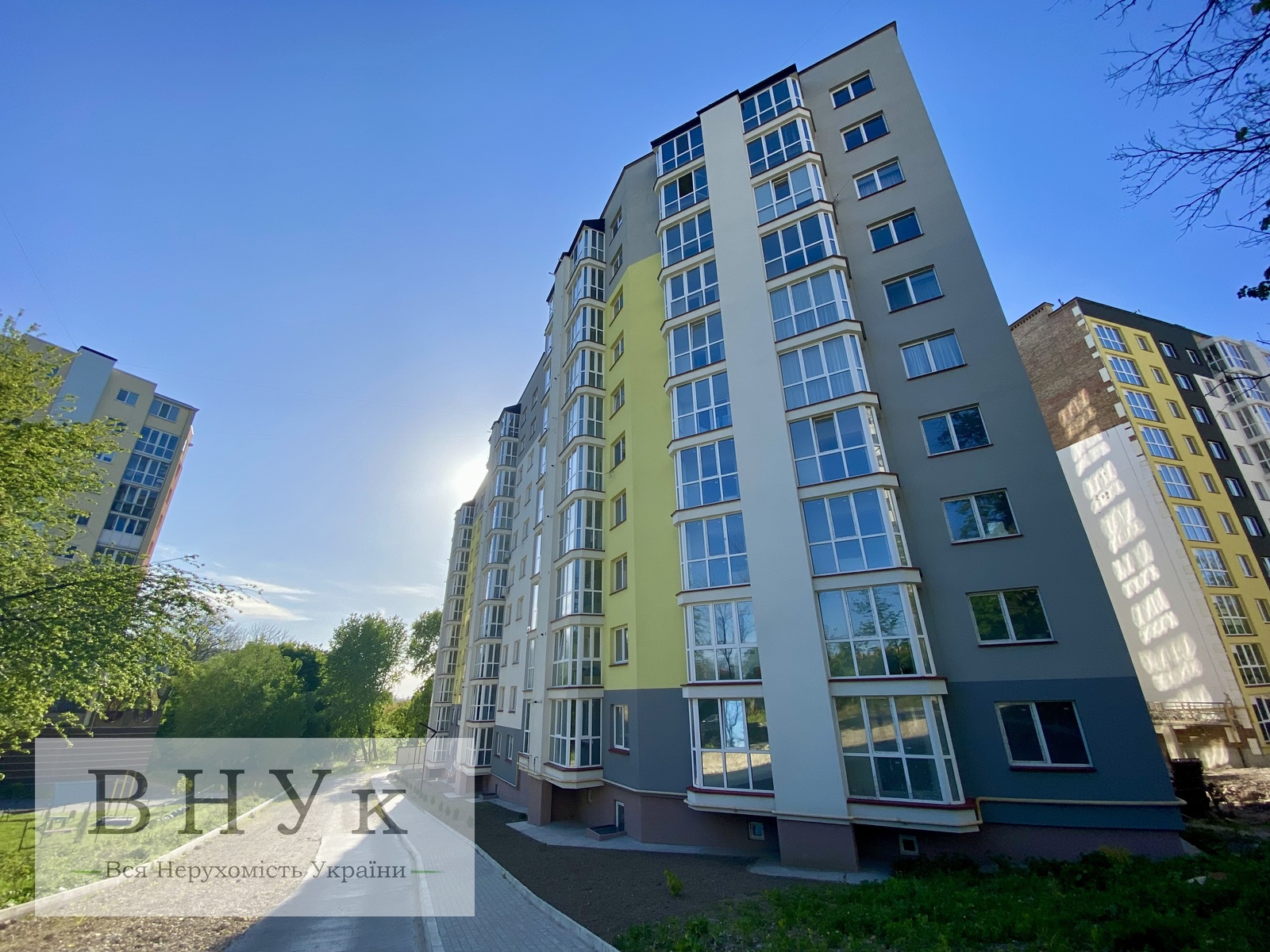 Продам однокімнатну квартиру з шикарним краєвидом фото 1 Продам однокімнатну квартиру з шикарним краєвидом фото 1