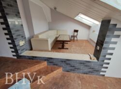 ������ 5-������� ��������, ���������� �������� 180 �² � ������������ ͳ�������� ��� �� ����������� ���� 6