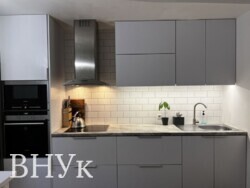 Простора 4-кімнатна квартира з власним входом, р-н Дружба фото 3 Простора 4-кімнатна квартира з власним входом, р-н Дружба фото 3