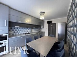 Продам двокімнатну квартиру в тихому,розвиненому мікрорайоні Каскад фото 1 Продам двокімнатну квартиру в тихому,розвиненому мікрорайоні Каскад фото 1