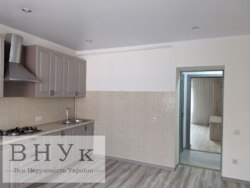 Продам двокімнатну квартиру в центрі міста фото 2 Продам двокімнатну квартиру в центрі міста фото 2