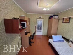 Продаю простору 4-кімнатну квартиру з індивідуальним опаленням у затишному районі міста фото 2 Продаю простору 4-кімнатну квартиру з індивідуальним опаленням у затишному районі міста фото 2