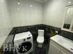 Продається простора 3-кімнатна квартира з євроремонтом у цегляному будинку фото 17 Продається простора 3-кімнатна квартира з євроремонтом у цегляному будинку фото 17