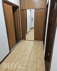 ��������� 3-�������, 1 ������, ����� ������, ����� �� ���� 2