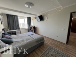 Продаю 2-кімнатну квартиру світла затишна в хорошому районі міста фото 2 Продаю 2-кімнатну квартиру світла затишна в хорошому районі міста фото 2